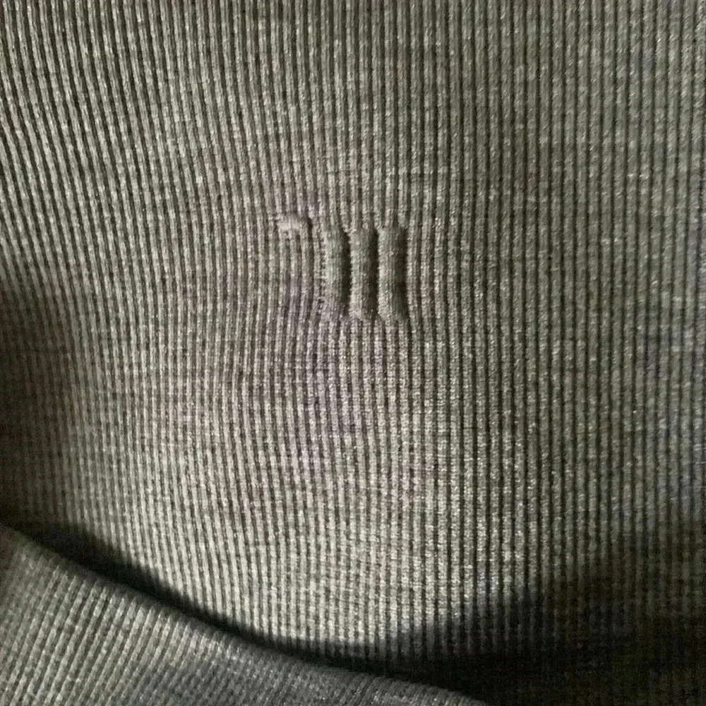Lululemon In The Flow Crop II Size 6 - Picture 7 of 7